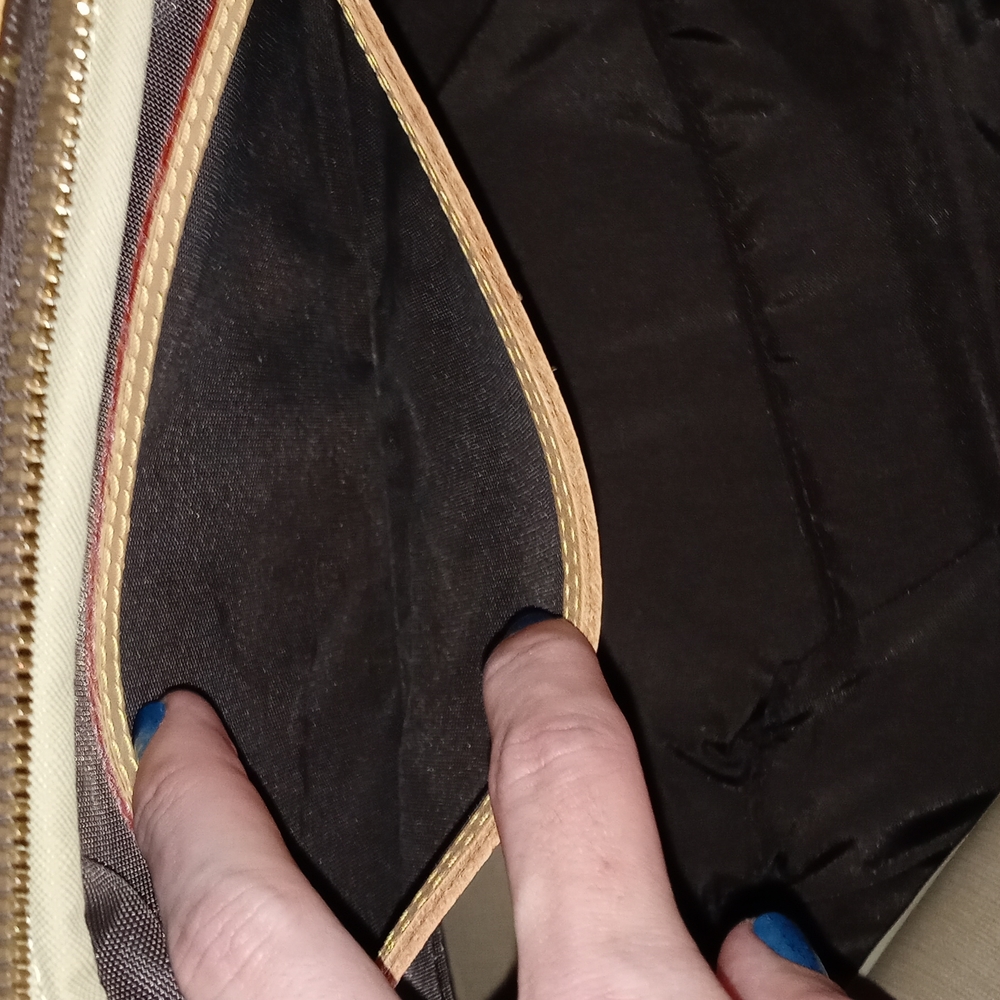 🔴SOLD🔴👜Louis Vuitton👜 - Monogram Canvas Evasion Travel Bag - Picture 13 of 16